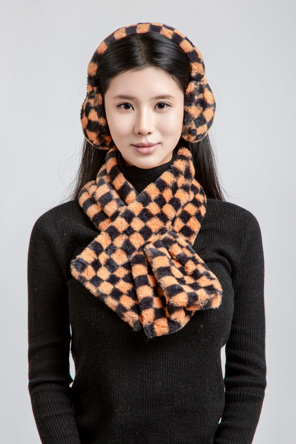 CHECKERED PATTERN SCARF