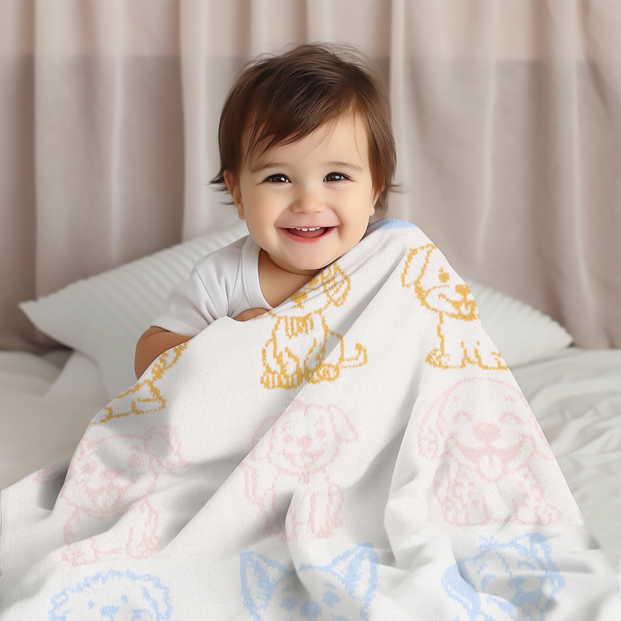 CHILDREN'S MULTI-COLORED ANIMAL PATTERN THROW BLANKET
