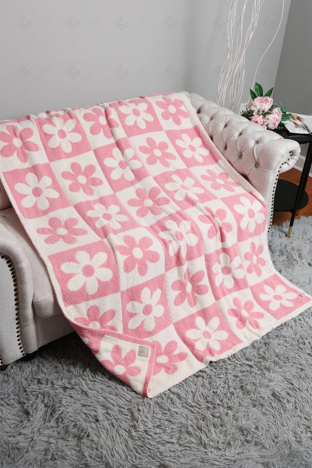 CHECKERED & DAISY PATTERN THROW BLANKET THROW BLANKETS