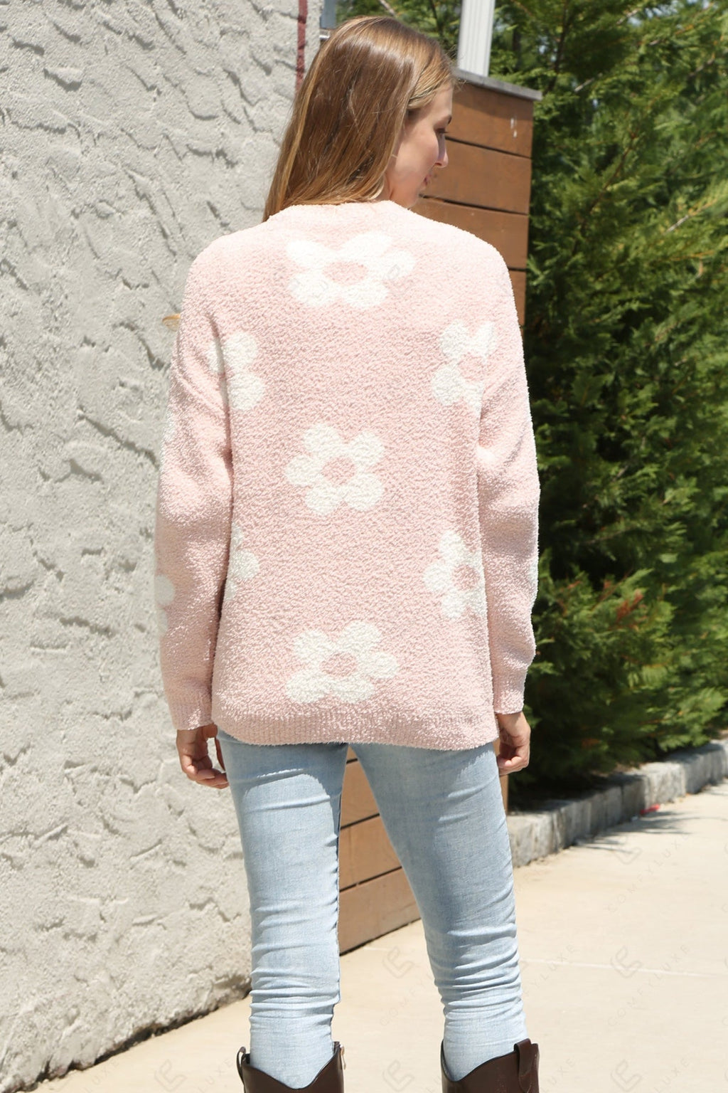 DAISY PATTERN SWEATER APPAREL