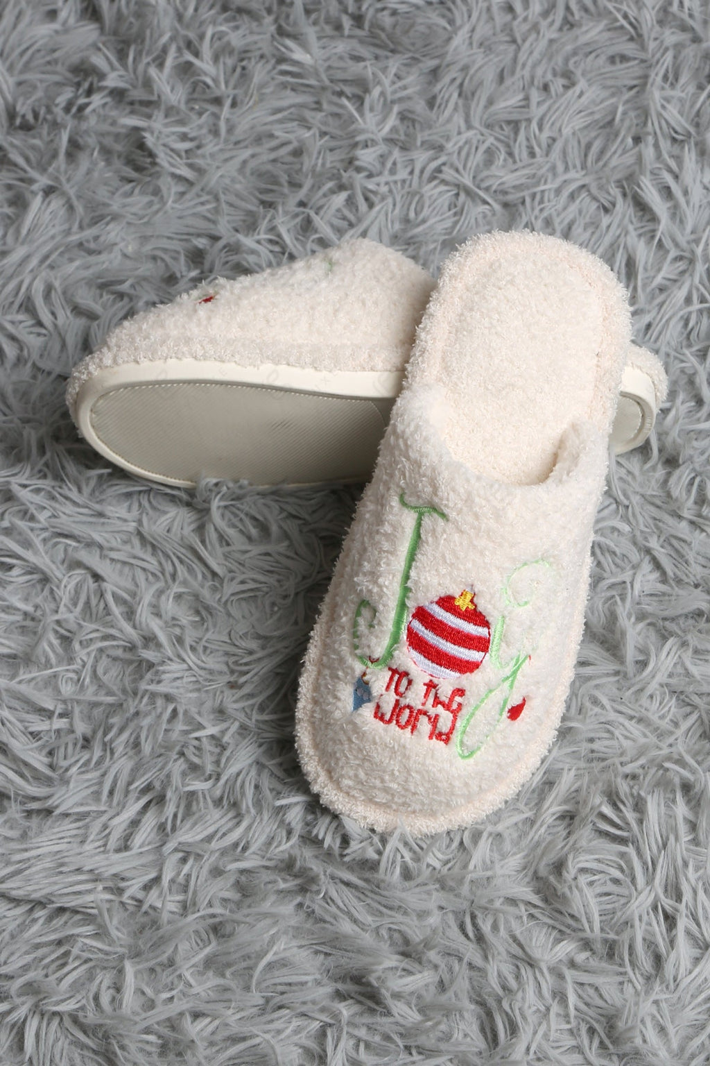 HOLLY JOLLY CHRISTMAS PATTERN SLIPPERS SLIPPERS/SLIDES