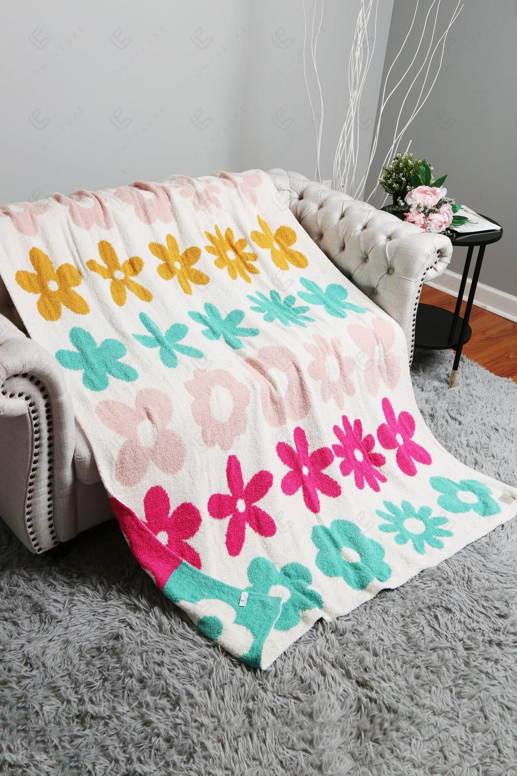 MULTI-COLORED FLORAL PATTERN THROW BLANKET MULTI THROW BLANKETS