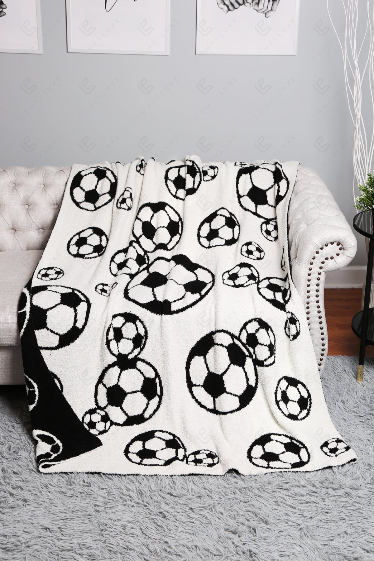 Jcl4327 Black Throw Blankets