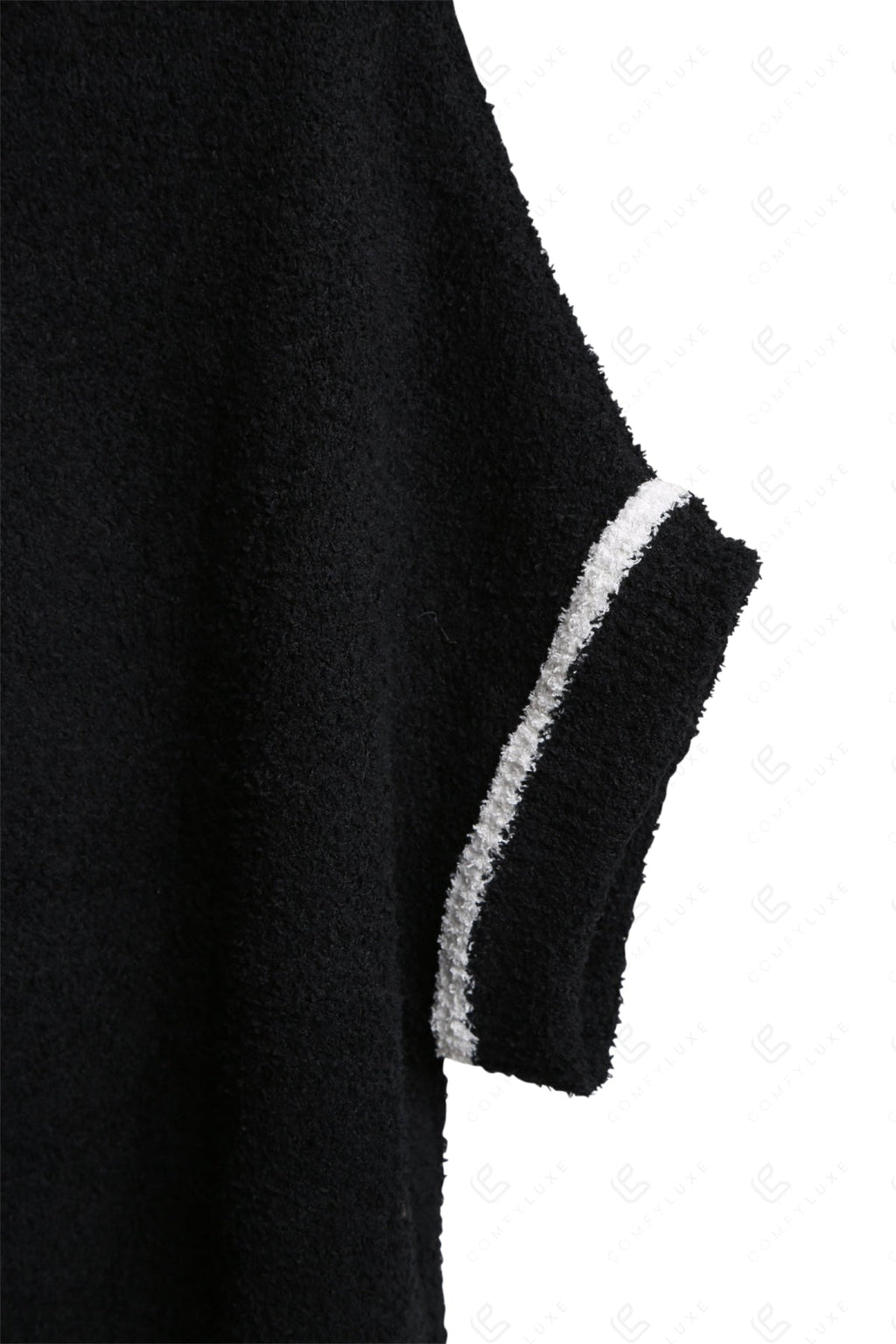 SOLID COLOR W/ COLORED EDGE PATTERN SWEATER APPAREL
