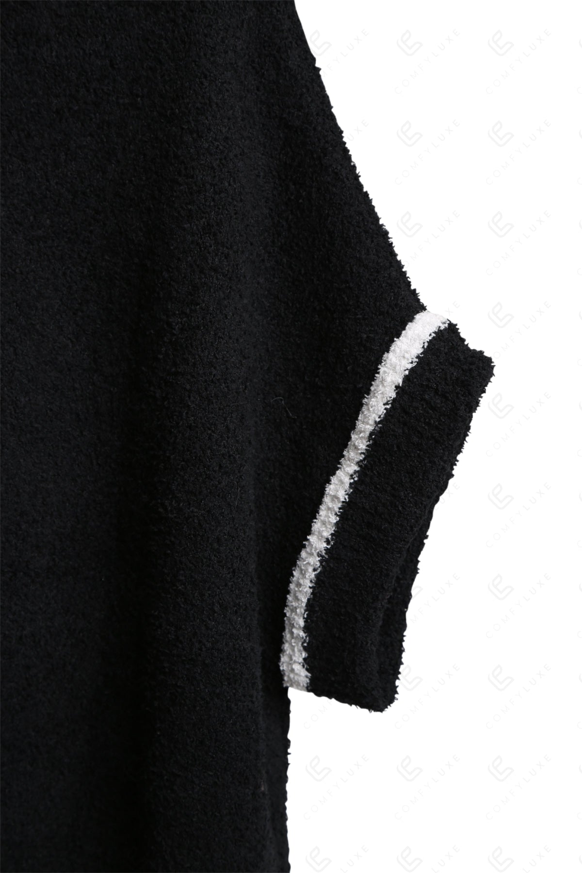 SOLID COLOR W/ COLORED EDGE PATTERN SWEATER APPAREL