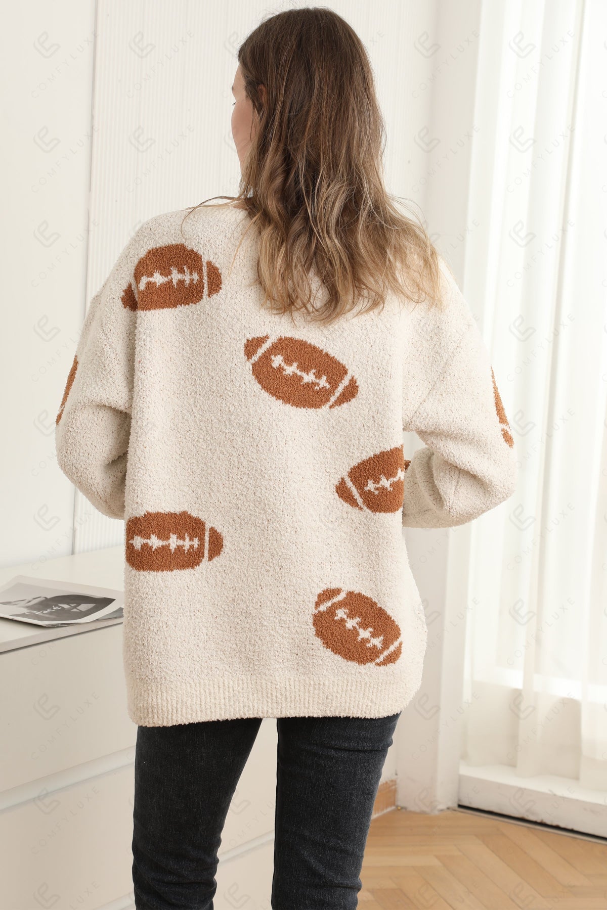 SPORTS PATTERN SWEATER APPAREL
