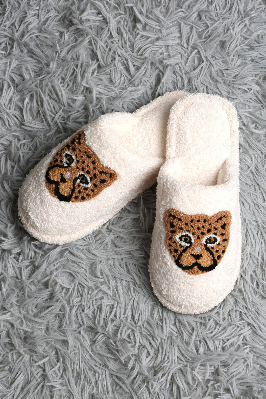 STRAWBERRY PATTERN SLIPPERS SLIPPERS/SLIDES