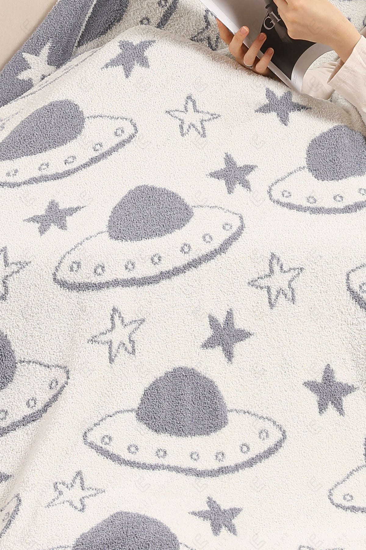 UFO & STAR PATTERN THROW BLANKET UFO THROW BLANKETS